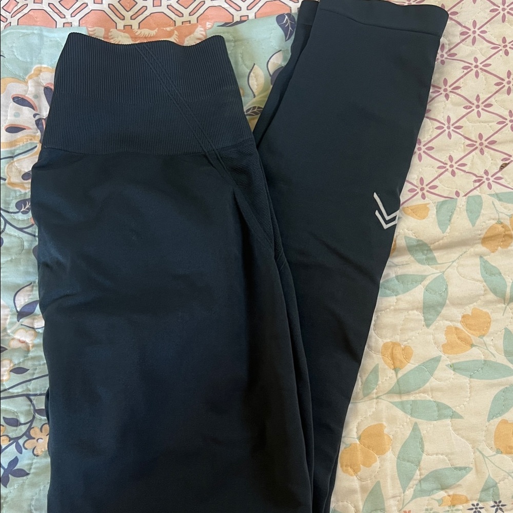 Oner Active Dark Leggings with White Accent